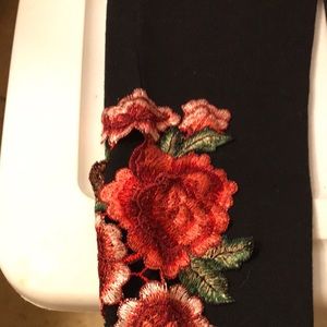 Black legging with patched roses